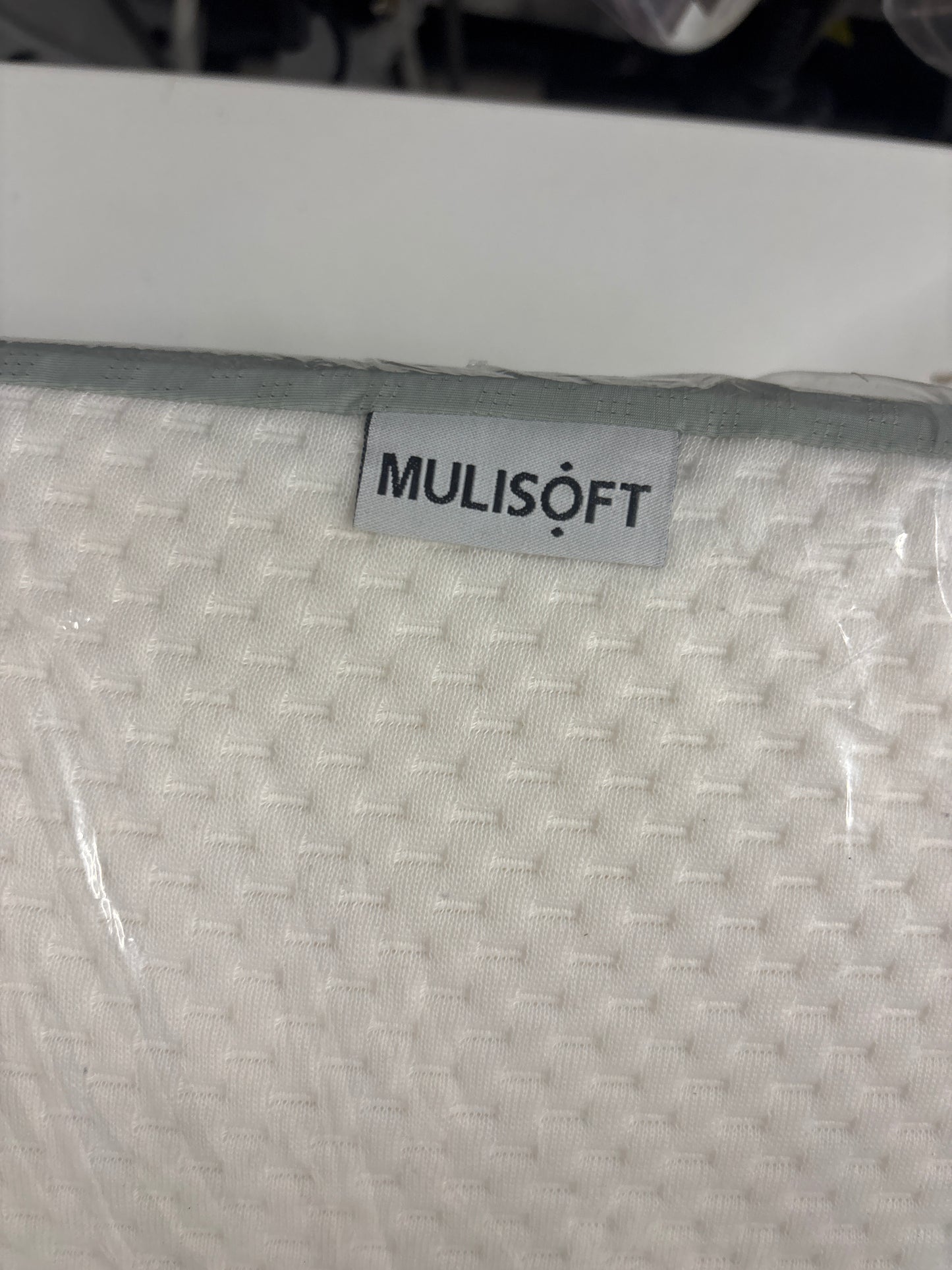 Memory foam pillow
