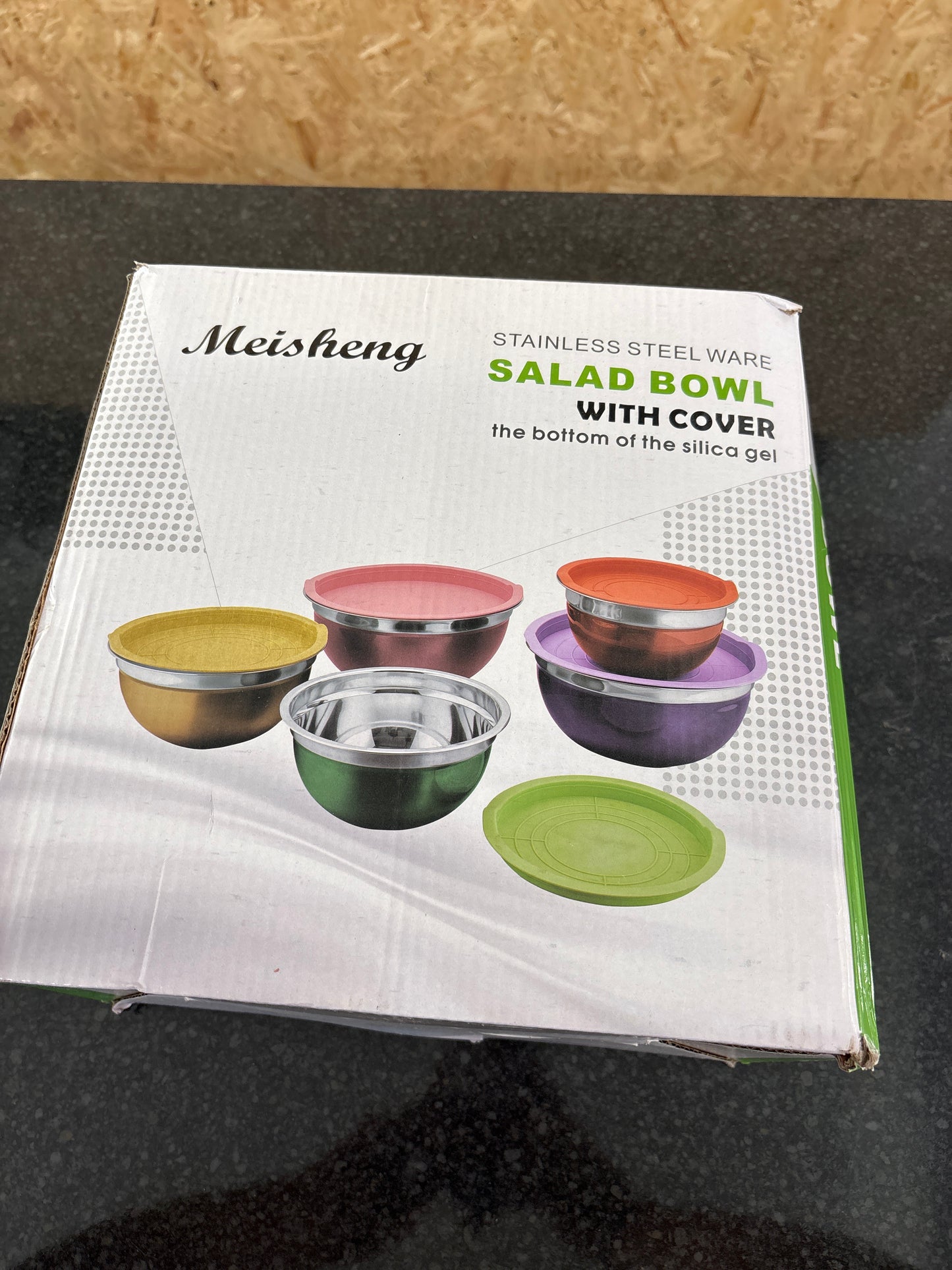 Stainless Steelware Salad bowl with cover