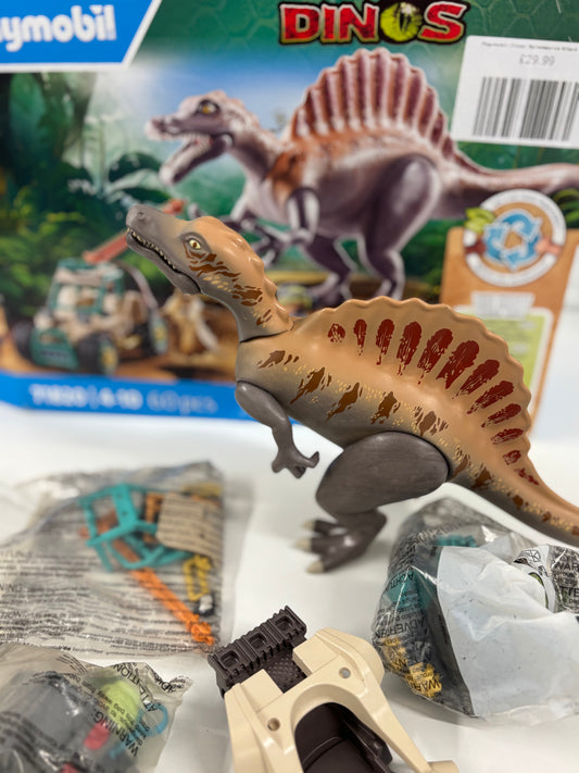 Playmobil | Dinos | Spinosaurus Attack on Dino Excavation | Dinosaur Playset | Action Toy | Adventure Toy for Kids Aged 4+ | 71820