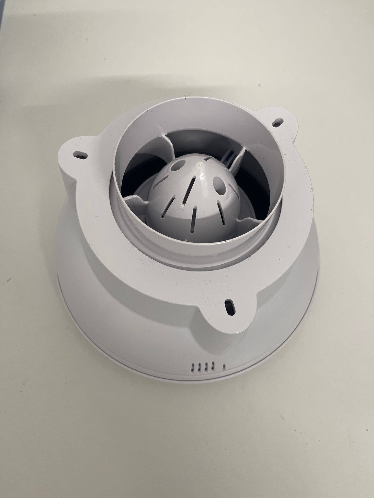 Airflow iCON 30 Extractor Fan - 100mm/4 | Flow Rate 33 l/s, Energy Saving 10.7W, Silent Iris Backdraught Shutter, Optional Humidity, PIR & Timer Modules Sold Separately | 3-Year Warranty