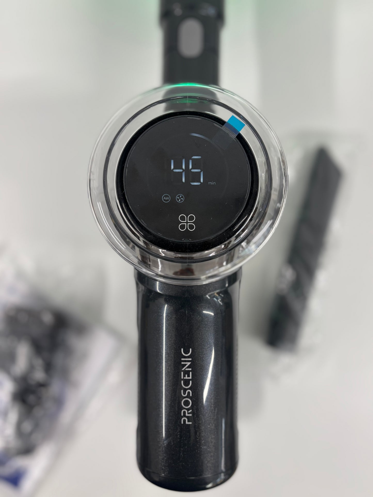P13 cordless vacuum cleaner