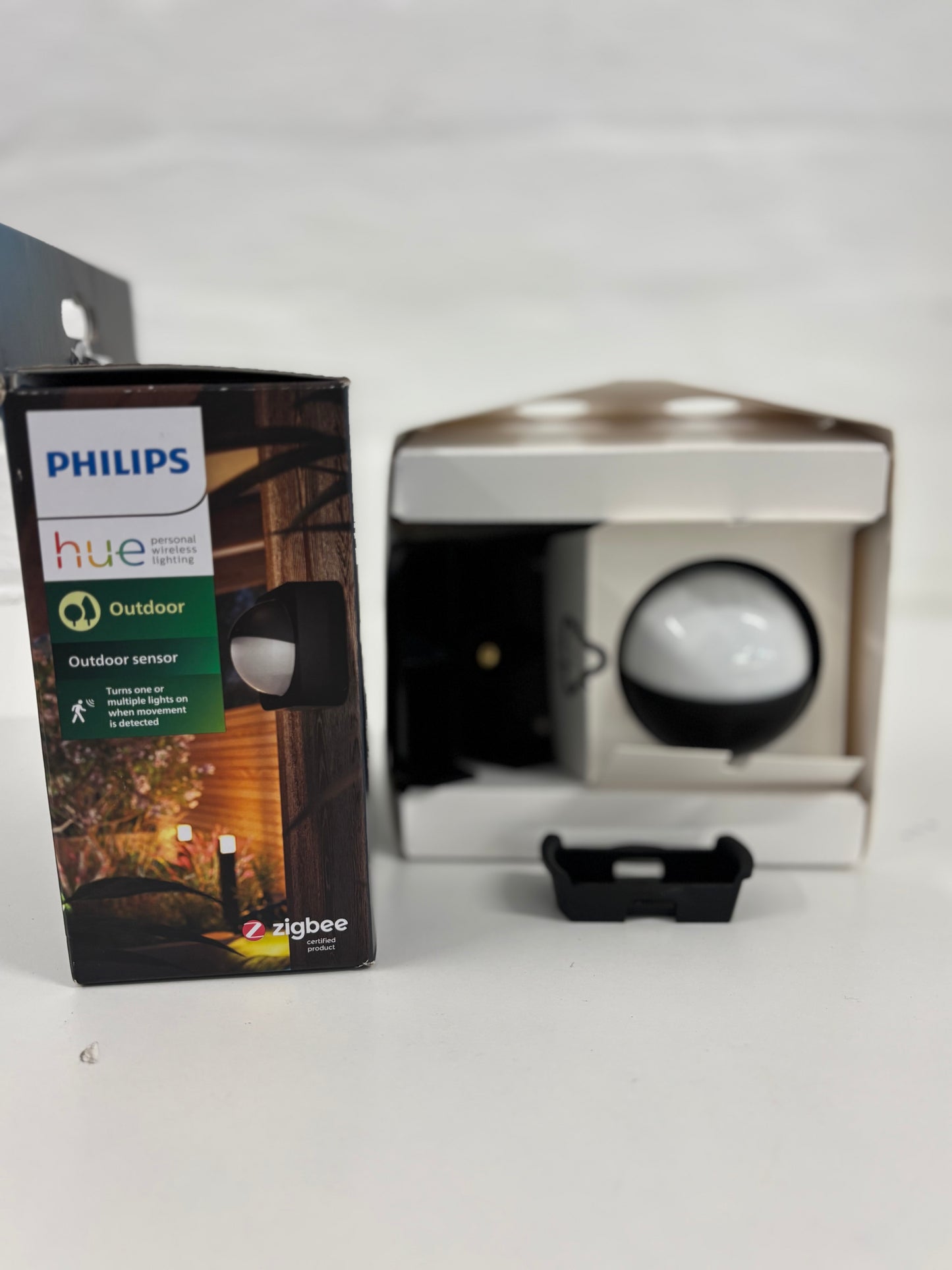 Philips Hue Outdoor Motion Sensor. Smart Lighting Accessory for Outdoor Light Control. Patio, Terrace, Garden.