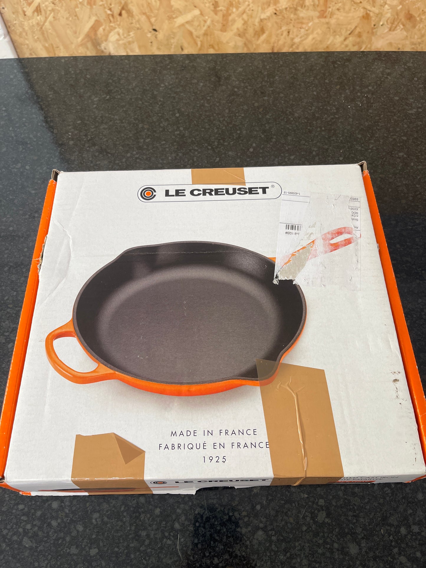LE CREUSET signature Enamelled Cast Iron Skillet Frying Pan