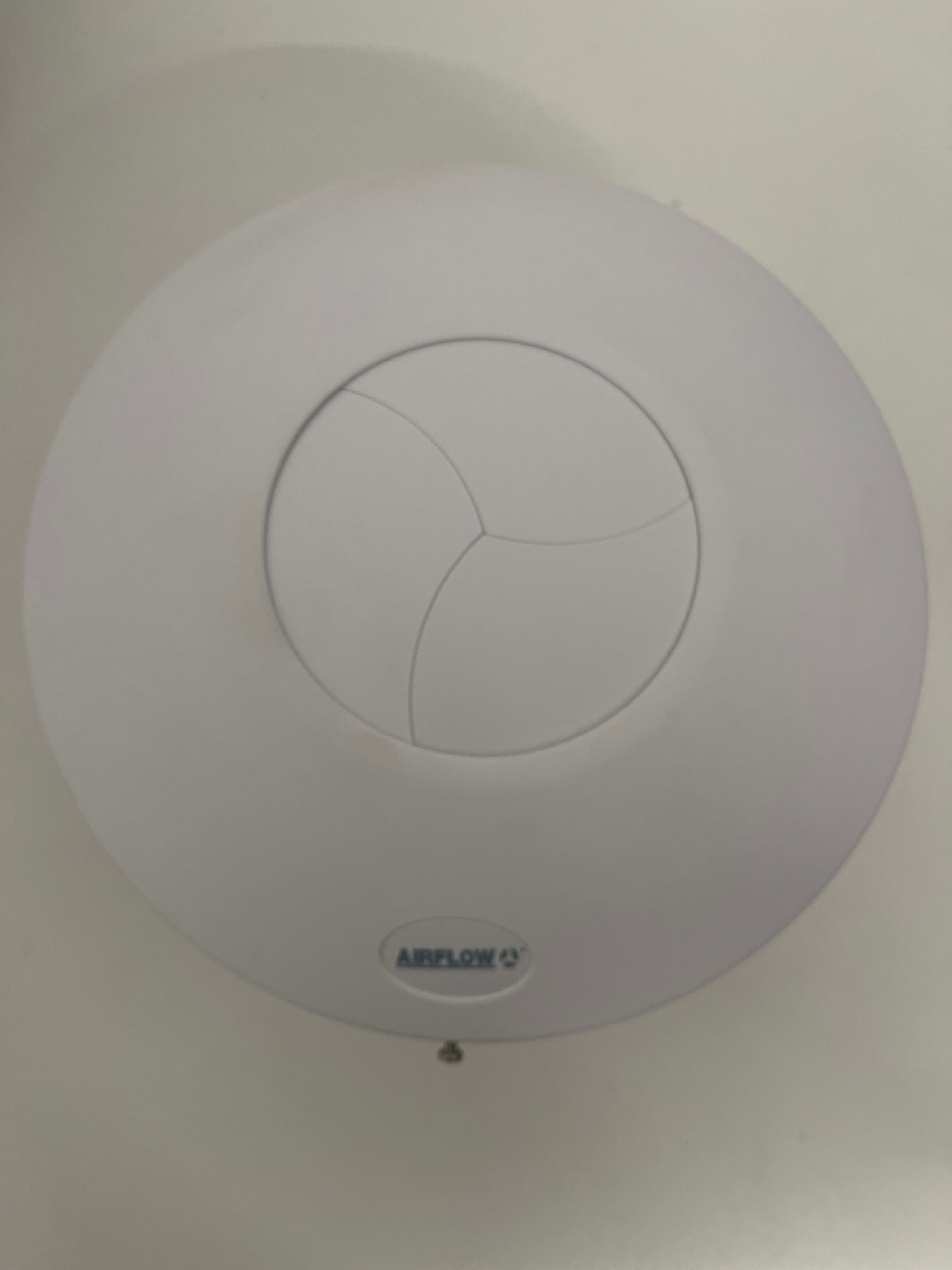 Airflow iCON 30 Extractor Fan - 100mm/4 | Flow Rate 33 l/s, Energy Saving 10.7W, Silent Iris Backdraught Shutter, Optional Humidity, PIR & Timer Modules Sold Separately | 3-Year Warranty