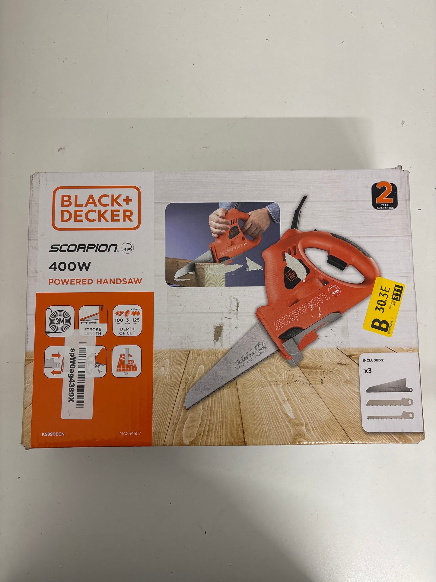 Black decker scorpion powered handsaw