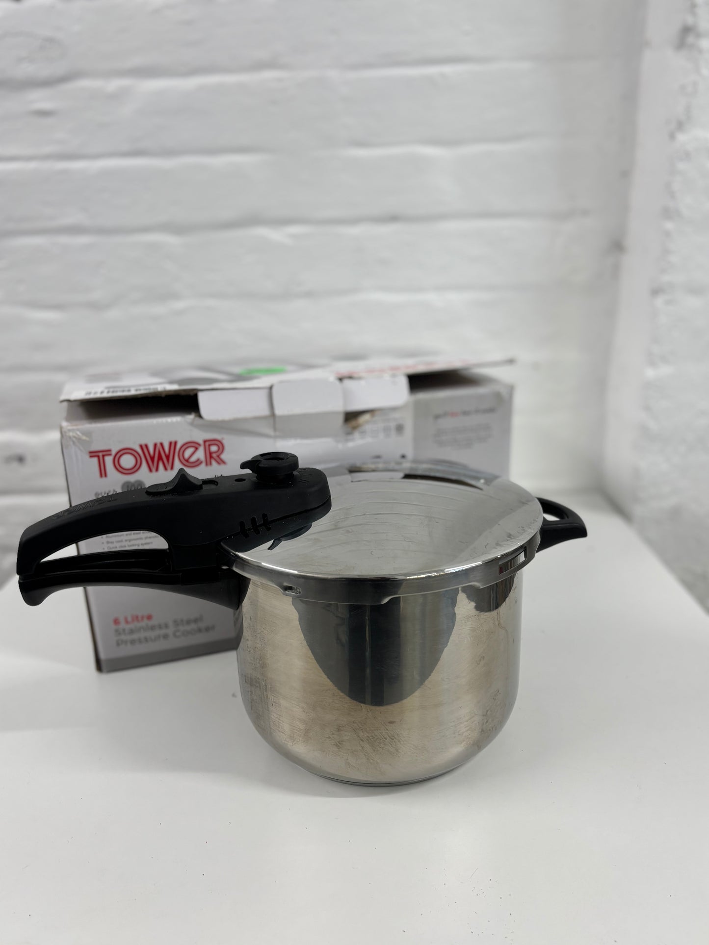 Tower T80245 Stainless Steel Pressure Cooker with Steamer Basket, 3 Litre, Stainless Steel, Silver