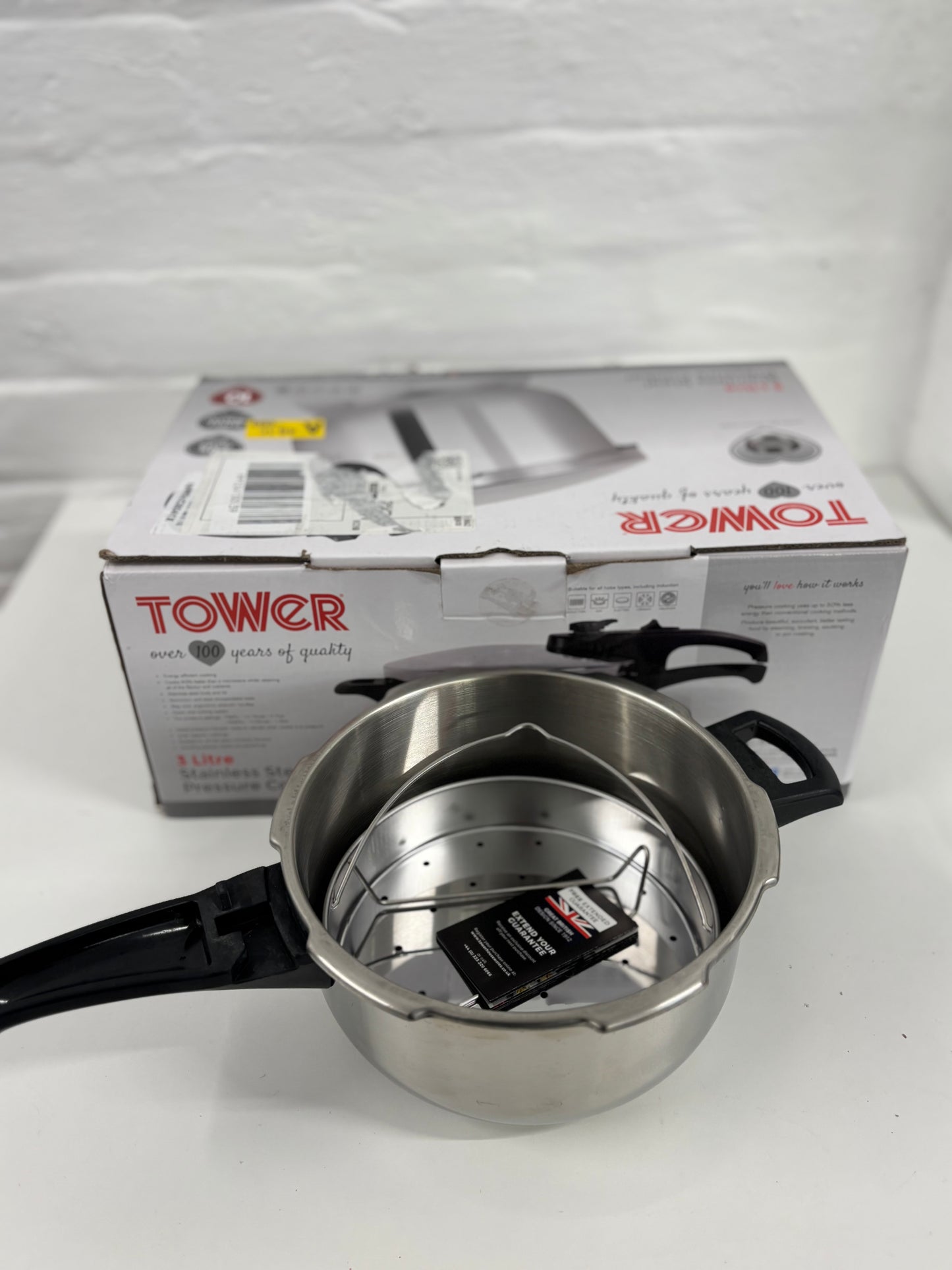 Tower T80244 6L/22cm Pressure Cooker with Steamer Basket, Stainless Steel, Silver