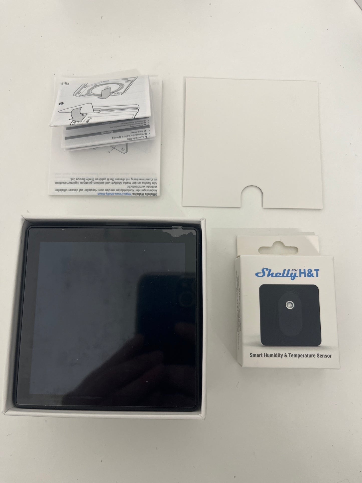 Shelly Wall Display Black + Blu H&T Black (Bundle), Wi-Fi Smart Home Control Panel, Thermostat, Integrated 5A Relay, Neutral Conductor Required, Environmental Data, Control Panel, Alexa & Google Home